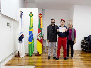 Alunos recebem medalhas da Olimpíada Brasileira de Matemática das Escolas Públicas e Privadas